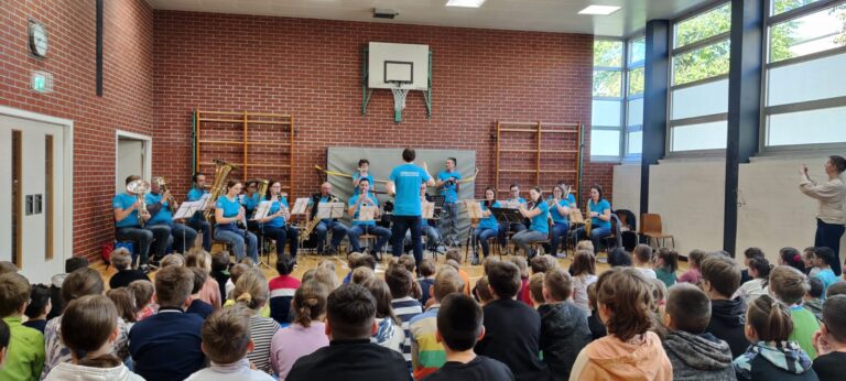 Mehr über den Artikel erfahren Besuch in der Volksschule Bad Schallerbach