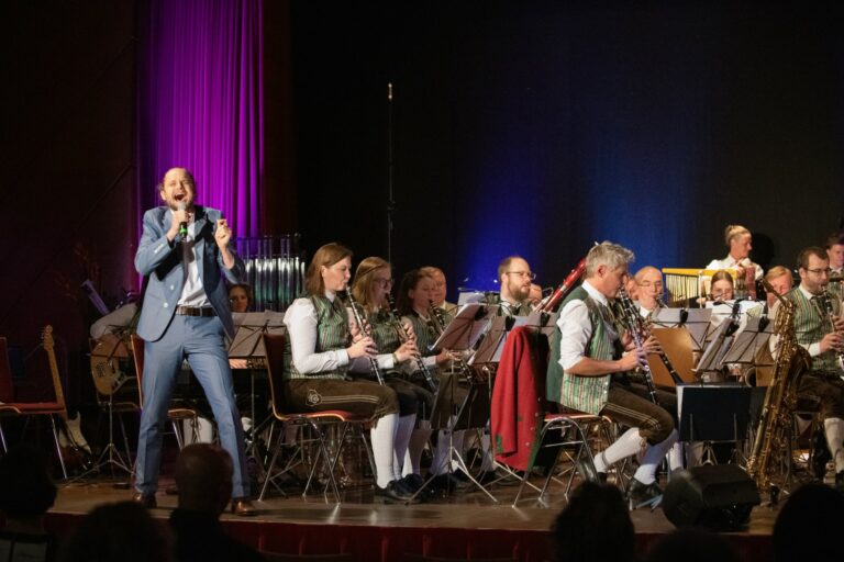 Mehr über den Artikel erfahren Tolle Stimmung beim „Frühjahrskonzert 2022“ in Bad Schallerbach