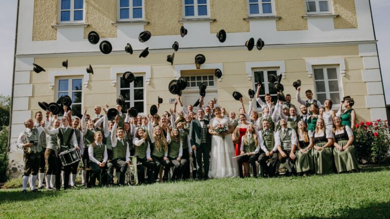 Mehr über den Artikel erfahren Musikalische Umrahmung der Hochzeit unseres Hornisten